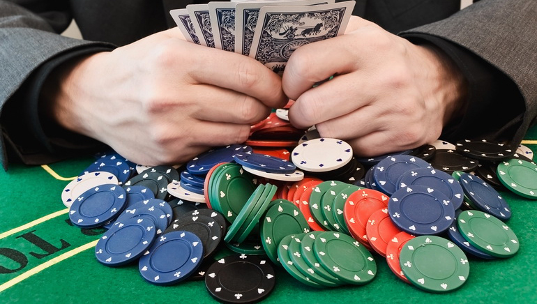 Online Casino Tips for Poker Bluff